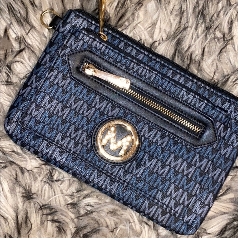 Milan wristlet